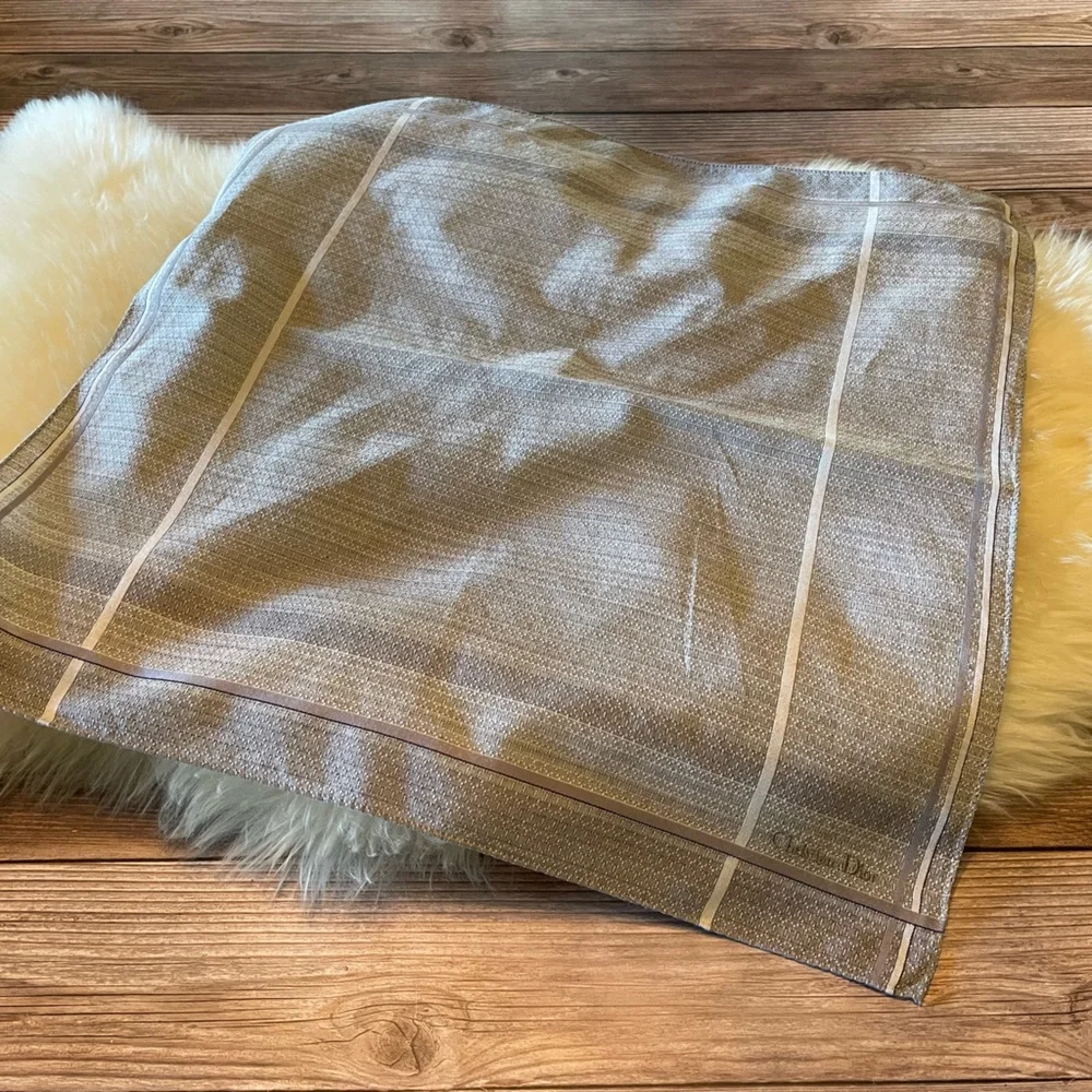Vintage Christian Dior Gray and White Textured Scarf